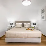 White House Premium *