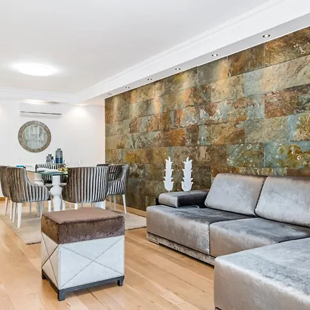 White House Premium - Located In A Prestigious Area Apartment