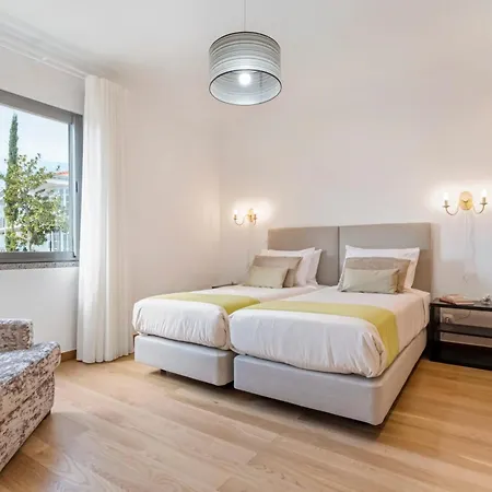 White House Premium - Located In A Prestigious Area *
