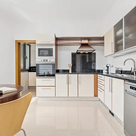 White House Premium - Located In A Prestigious Area