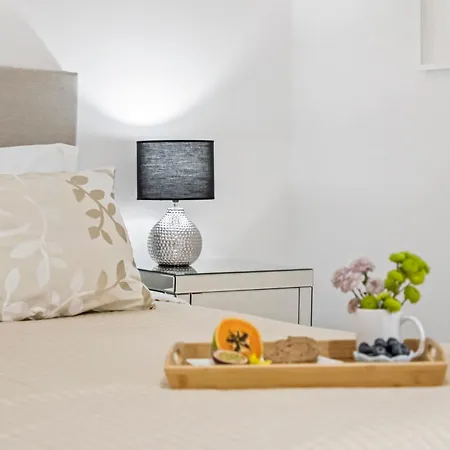 White House Premium - Located In A Prestigious Area *