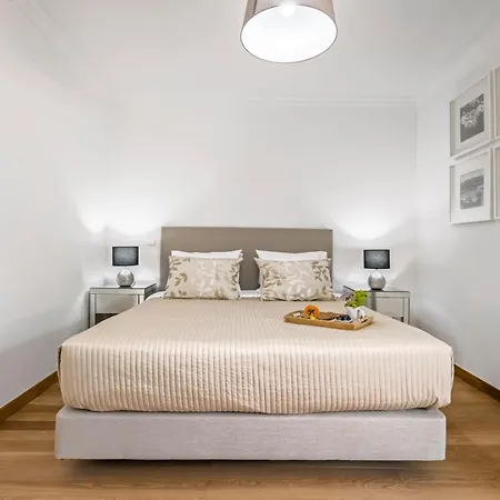 White House Premium - Located In A Prestigious Area *